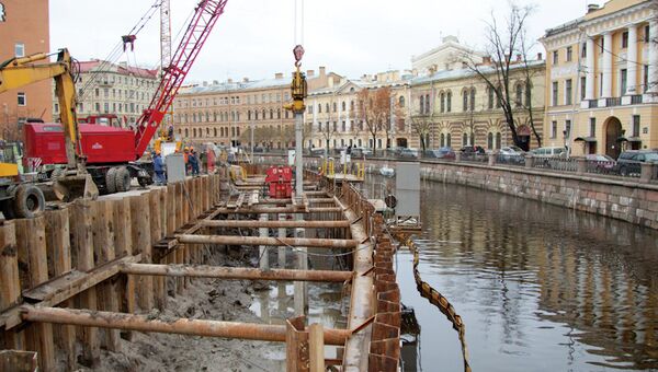 Реконструкция набережной канала Грибоедова в Петербурге. Архив