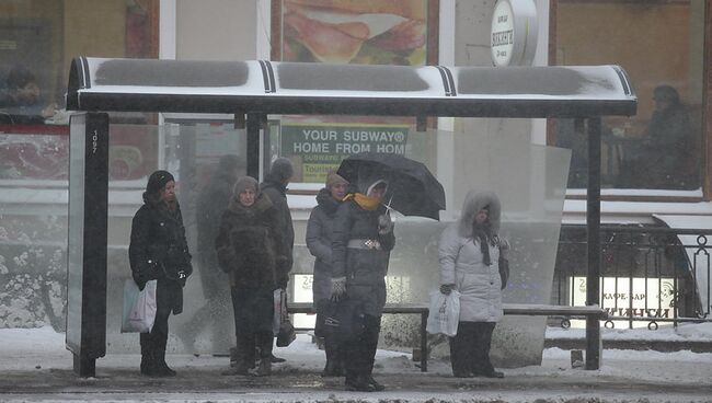 Остановка в Петербурге. Архив