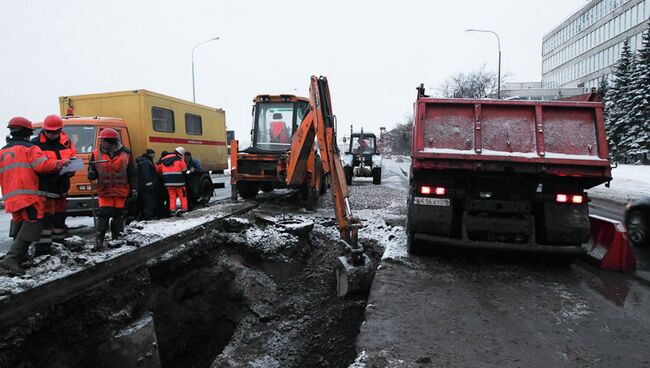 Прорыв трубопровода. Архив 