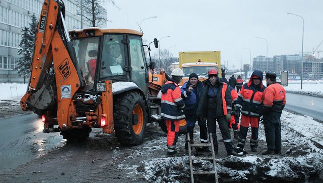 Прорыв трубопровода. Архив 