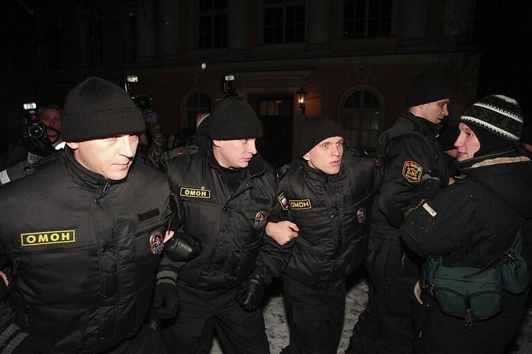 Митинг националистов на Пионерской площади