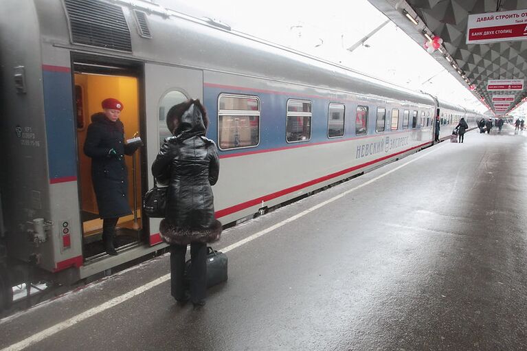 Электровоз ЭП-20 и его первый рейс в составе пассажирского поезда Невский экспресс