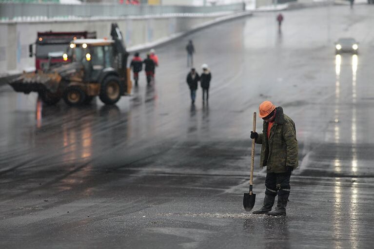 Открытие движение по набережной Обводного канала под Американскими мостами в Петербурге