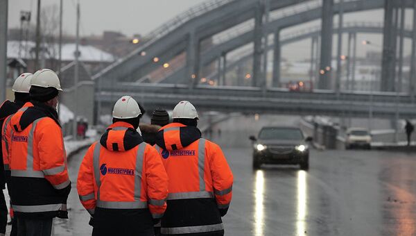 Открытие движение по набережной Обводного канала под Американскими мостами в Петербурге