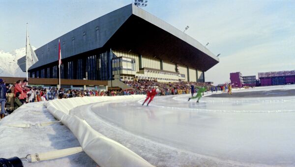 Ледовый стадион для конькобежцев. Архив