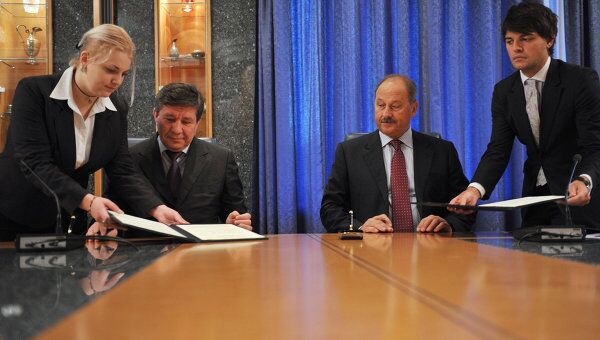 Внешэкономбанк и Роскосмос подписали соглашение о сотрудничестве
