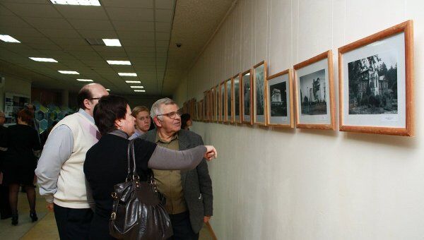Выставка Алексея Потапова в Тольятти: городские будни в черно-белой гамме