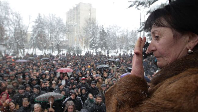 Митинги сторонников Аллы Джиоевой в Цхинвале