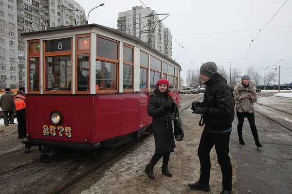 Рейс ретро-трамвая в честь 69-й годовщины полного освобождения Ленинграда от фашистской блокады
