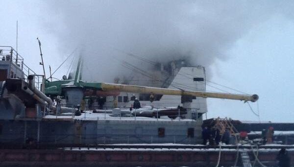Пожар на судне Невский-32 в Отрадном