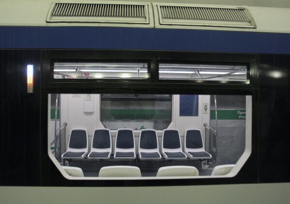 Обкатка поезда НеВа в метро Санкт-Петербурга