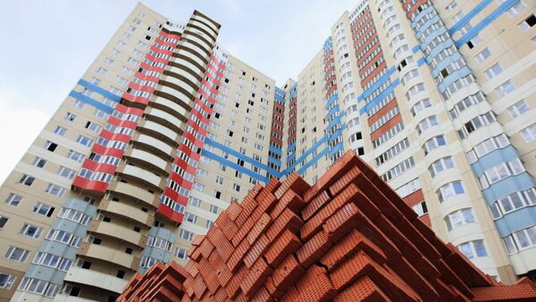 Строительство панельных домов в Москве. Архивное фото
