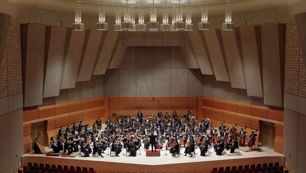 Филармонический оркестр города Сэндай (Япония) на сцене