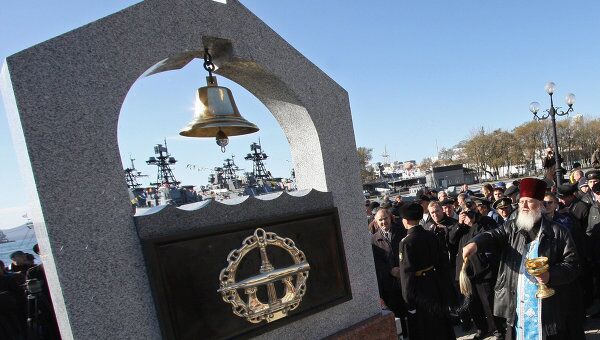 Церемония открытия памятника морякам-подводникам всех поколений. Архивное фото
