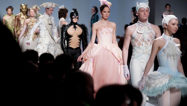 Дефиле костюмов для балета Спящая красавица в рамках Aurora Fashion Week. Архив