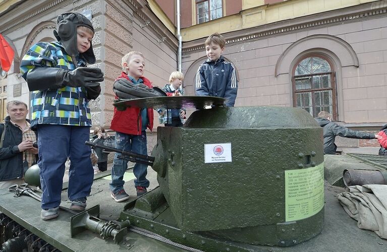 Военная техника времен Великой Отечественной войны из музея Битвы за Ленинград