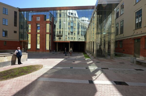 Внешний вид здания второй сцены Александринского театра в Санкт-Петербурге.