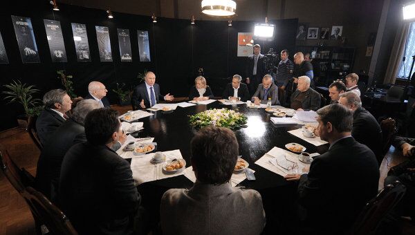 Встреча премьер-министра РФ В.Путина с художественными руководителями театров