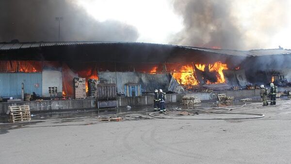Пожар на складе в переулке Челиева