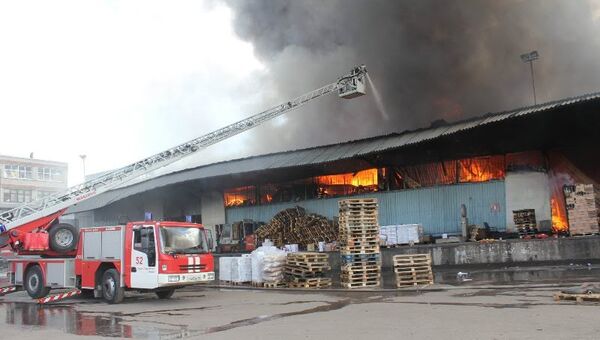 Пожар на складе в переулке Челиева