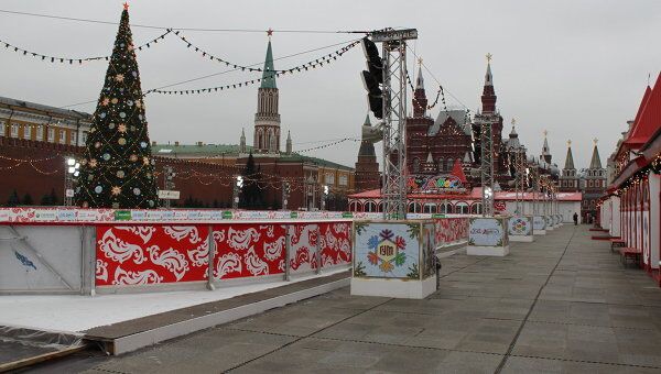 Главный каток России открылся на Красной площади