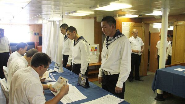 Экипажи кораблей ТОФ в Аденском заливе проголосовали досрочно