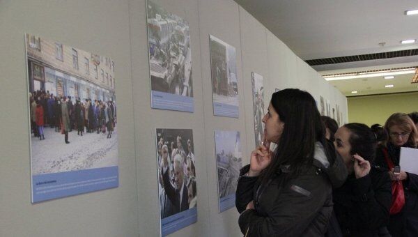 Фотовыставка РИА Новости о событиях новейшей истории России открылась в Риме