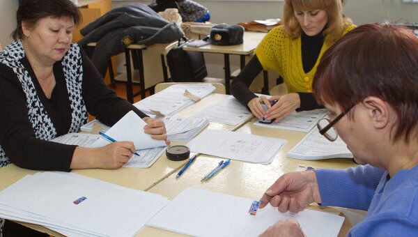 Подготовка избирательных участков к голосованию. Архив