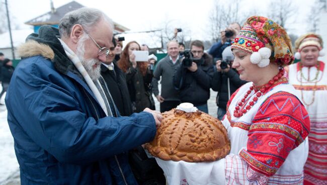 В.Чуров на избирательном участке Лев Толстой в Ясной Поляне