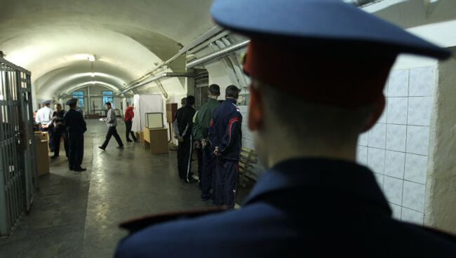 Голосование заключенных в СИЗО Белый лебедь в день выборов депутатов Государственной Думы РФ шестого созыва