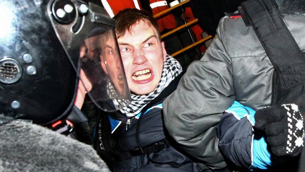 Задержание участников несанкционированной акции оппозиции на Триумфальной площади в Москве