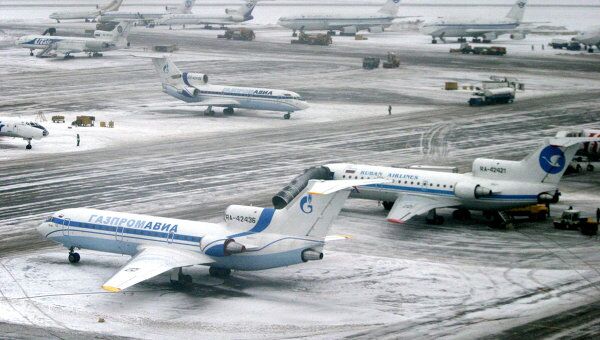 Стоянка самолетов в аэропорту Внуково