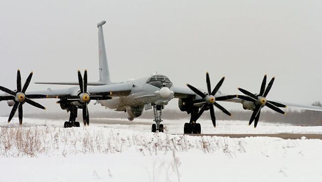 Противолодочный самолет Ту-142