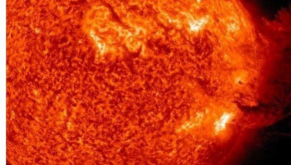Корональный выброс на Солнце, снятый 7 июня 2011 года солнечной обсерваторией SDO