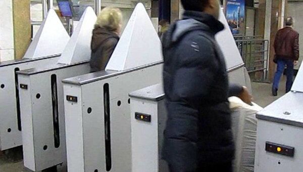 В московском метро установили турникеты против зайцев