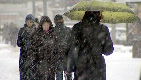 Мокрый снег накрыл Москву 