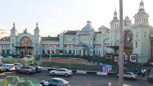 Площадь перед Белорусским вокзалом в Москве. Архив
