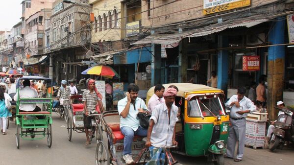 Улица в Дели, архивное фото