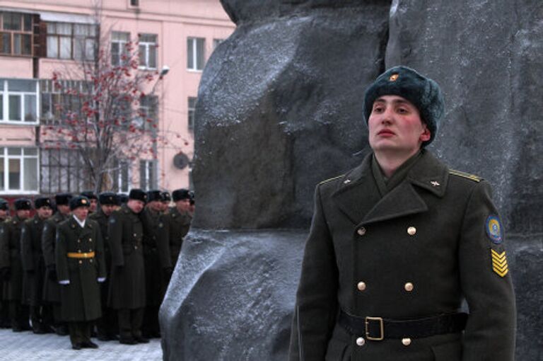 Во вторник, 13 декабря, у памятника «Доблестным сынам Отечес Во вторник, 13 декабря, у памятника «Доблестным сынам Отечес