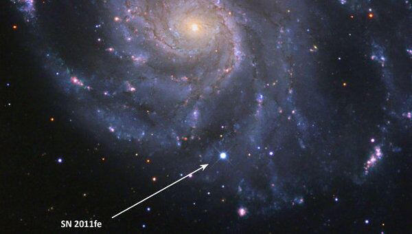 Нобелевская сверхновая в галактике Вертушка (М101), вспыхнувшая на ночном небе в конце августа 2011 года