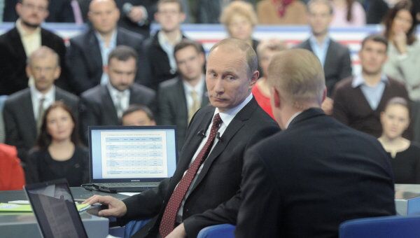 Путин: власти с 2013 года повысят зарплаты во всех силовых ведомствах
