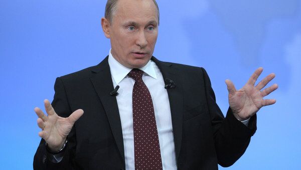 Председатель правительства РФ Владимир Путин отвечает на вопросы россиян в программе Разговор с Владимиром Путиным