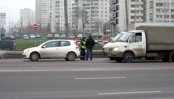 Volkswagen и Газель столкнулись на востоке Москвы