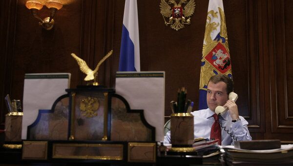 Медведев потребовал усилить контроль за ситуацией на Северном Кавказе