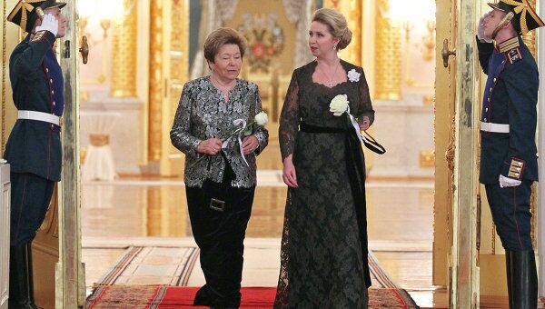 Супруга президента РФ С.Медведева на благотворительном вечере в Кремле
