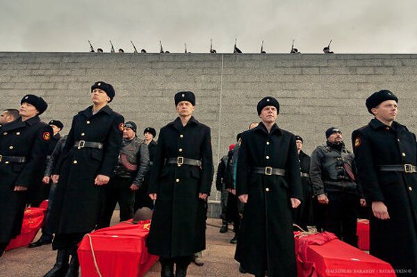 Захоронение останков 72 защитников Севастополя на 35-ой бата