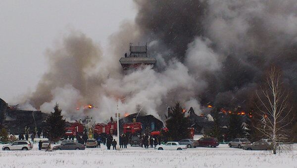 Пожар в здании красноярского аэропорта Черемшанка