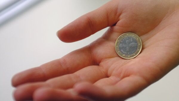 Официальный курс евро на выходные и понедельник - 38,82 рубля