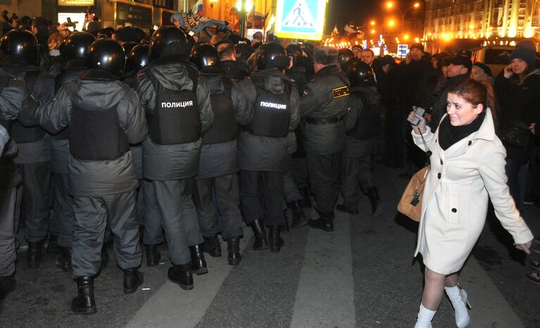 Митинг на Триумфальной площади в Москве