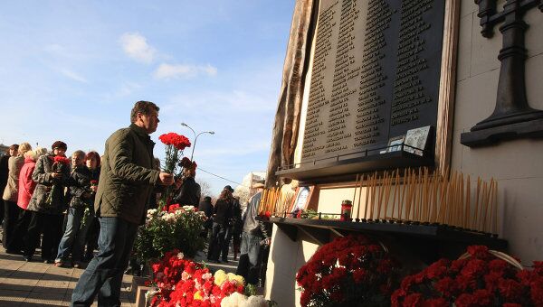 Память жертв теракта на Дубровке почтят в пятницу в Москве